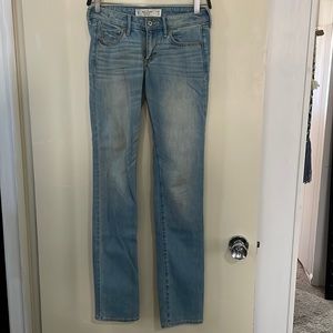 A&F Light Wash Low Rise Skinny Soft Stretch Jeans with Pockets Size 0R